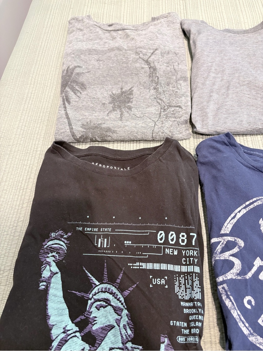 Men’s T-Shirt Bundle Size Medium Aeropostale Ford Bronco Sonoma 6 Shirts - Picture 4 of 7